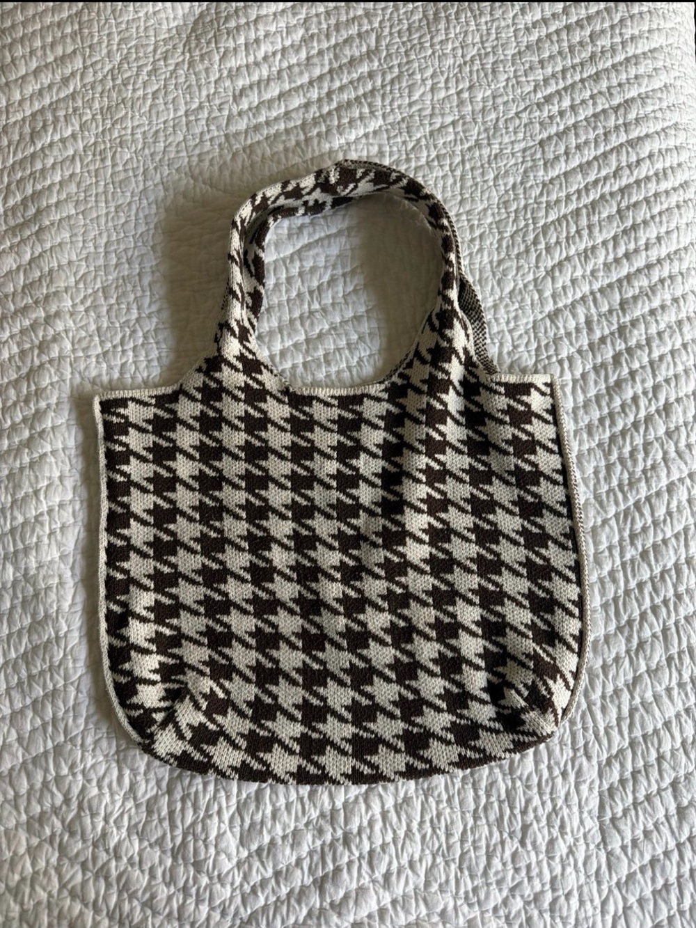 Anthropologie brown and Cream Houndstooth Knit Tote